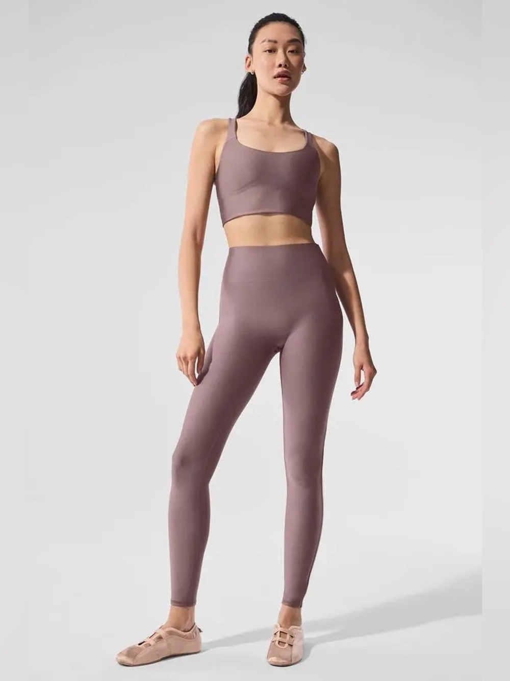 ALO Yoga | Airlift High-Waist Sleek Legging in Mushroom
